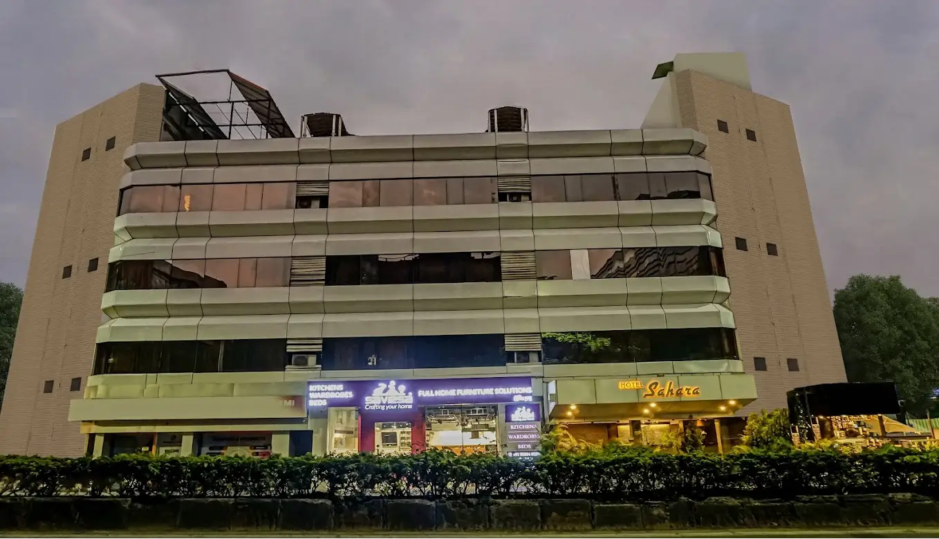 Hotel Sahara